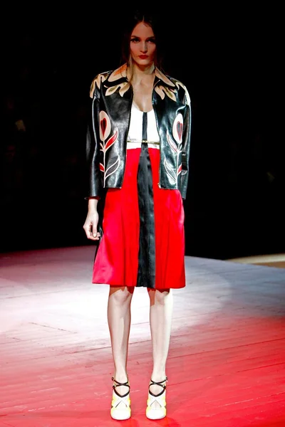 Look 4
